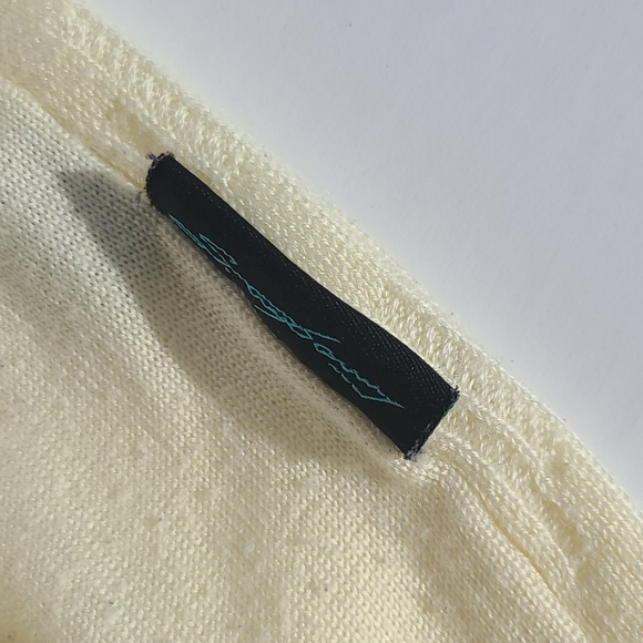 Steve Harvey Celebrity Version Sweater/ Large - Picture 3 of 7